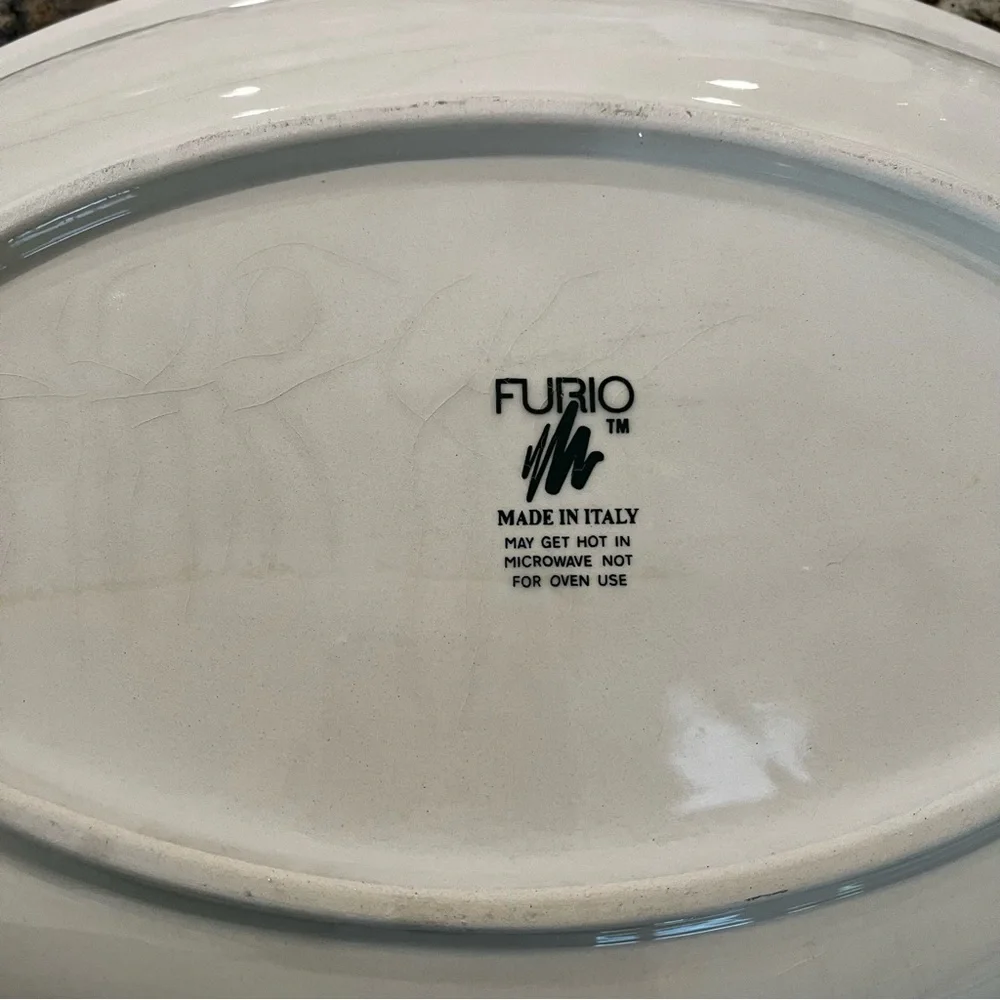 Furio Christmas Tree Sponge Paint Oval Serving Platter Made In Italy. 16” x 11.5